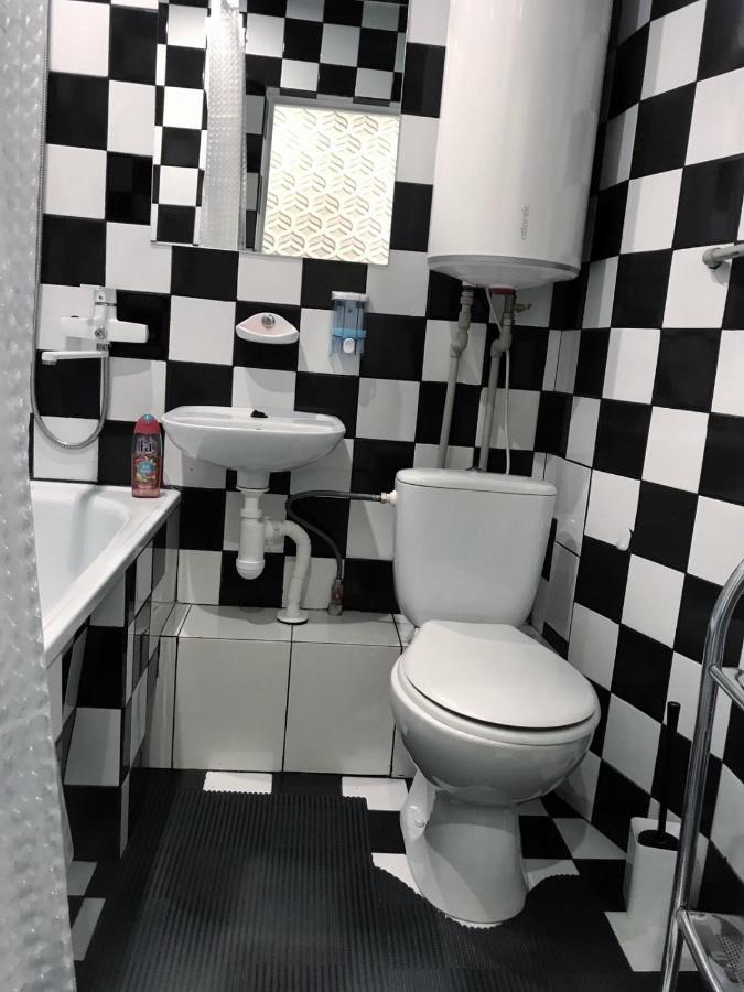 Apartamento Сдам Посуточно Однакомнатную Квартиру Jarkov Exterior foto